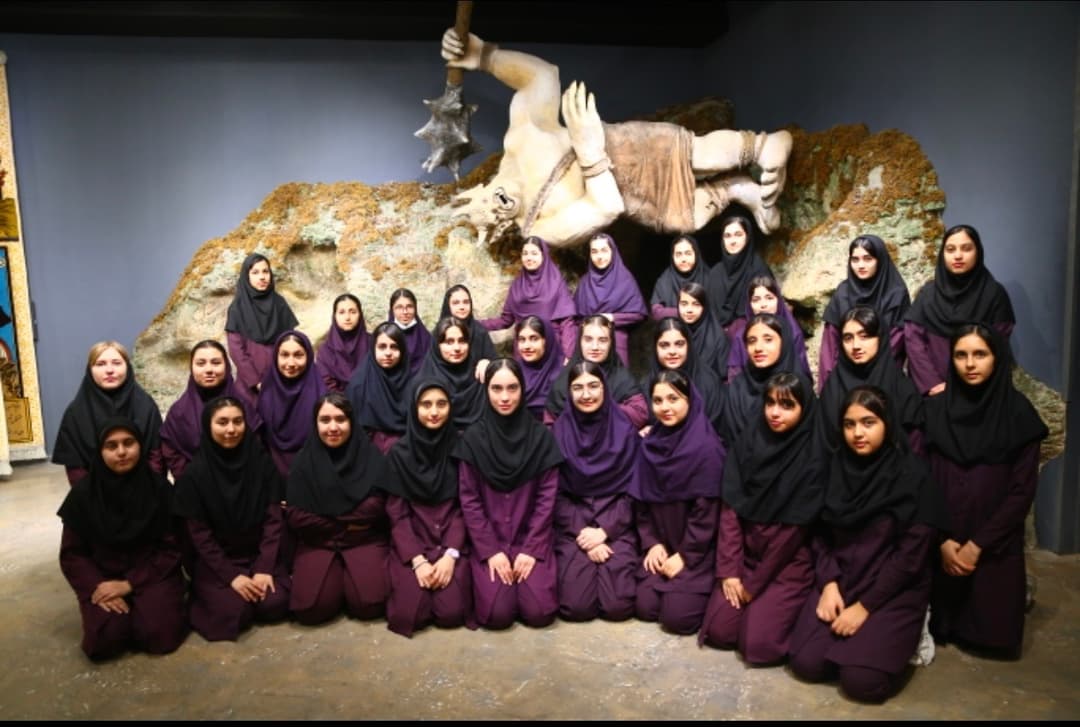 سرزمین افسانه ها.برج میلاد