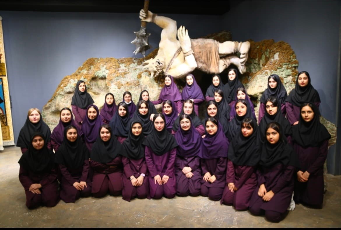 سرزمین افسانه ها.برج میلاد